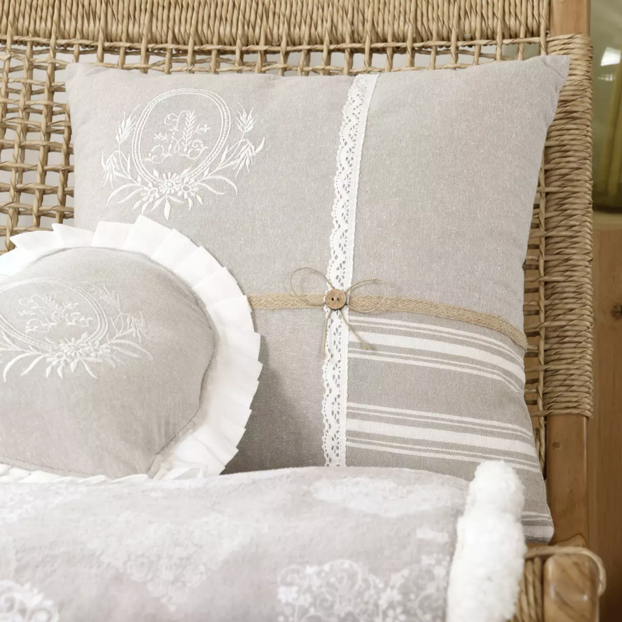 Coussin carré (40 cm) Adelaïde Beige 1