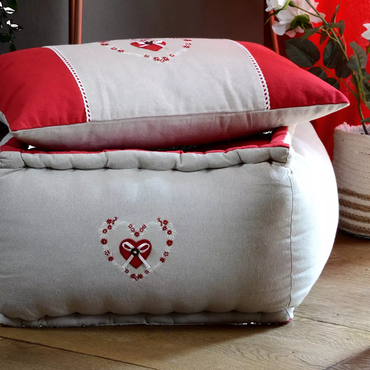 Coussin de sol grande hauteur (H30 cm) Pauline Rouge 1