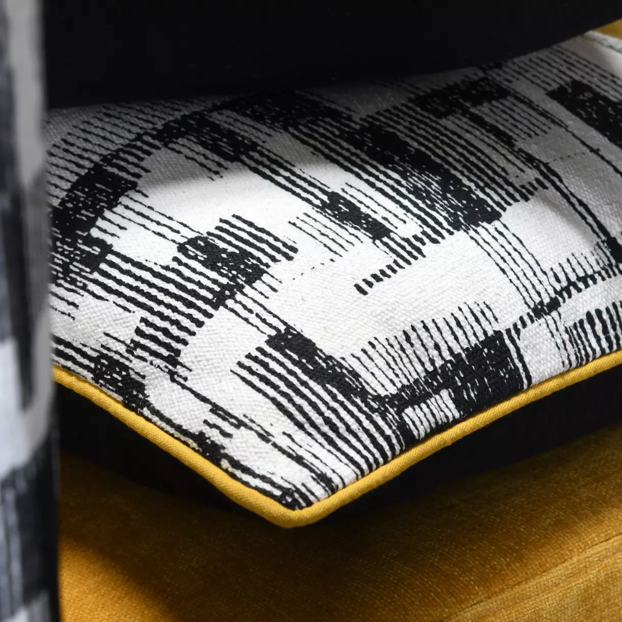 Coussin carré (40 cm) Linear Noir