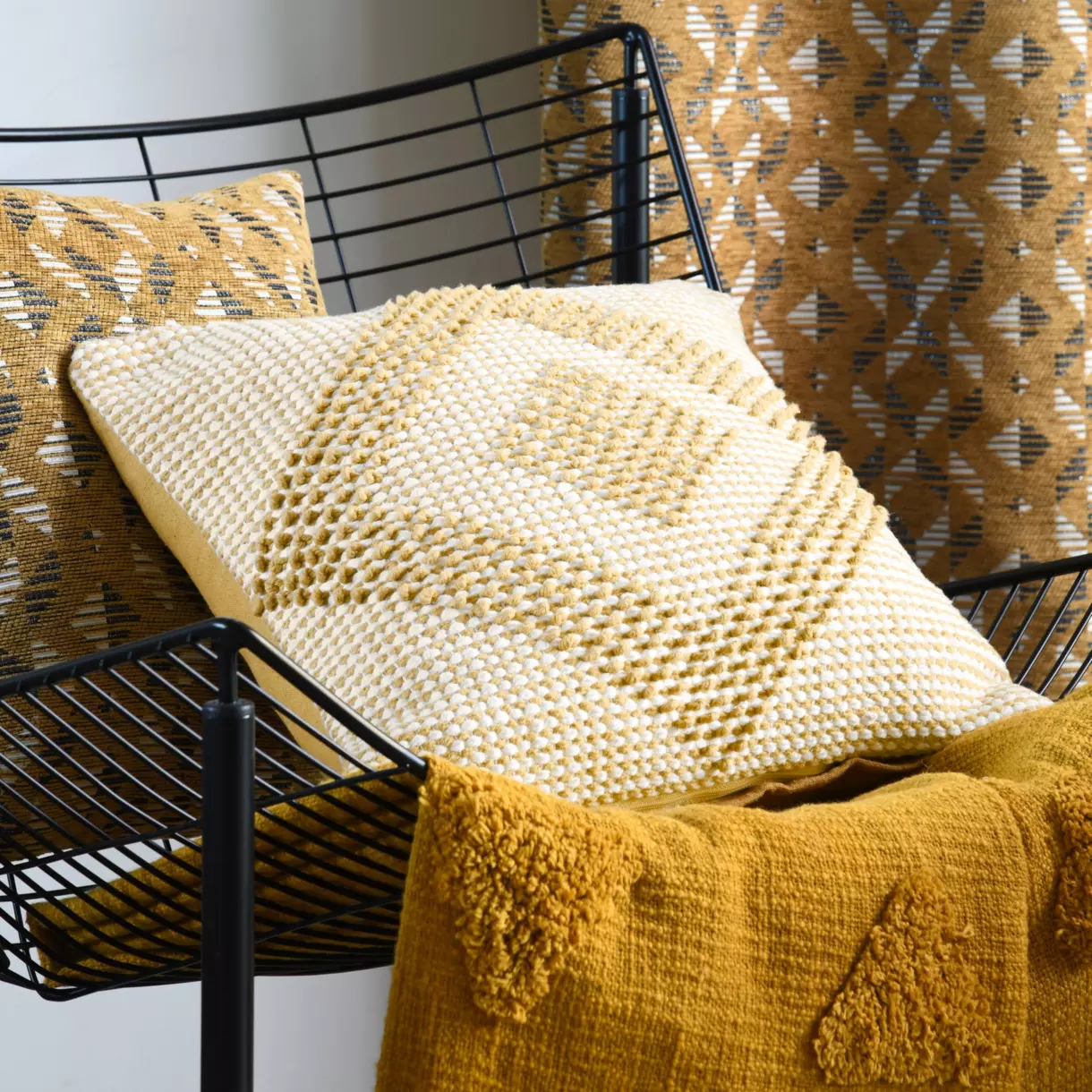 Coussin carré (40 cm) Bonifacio Jaune moutarde 1