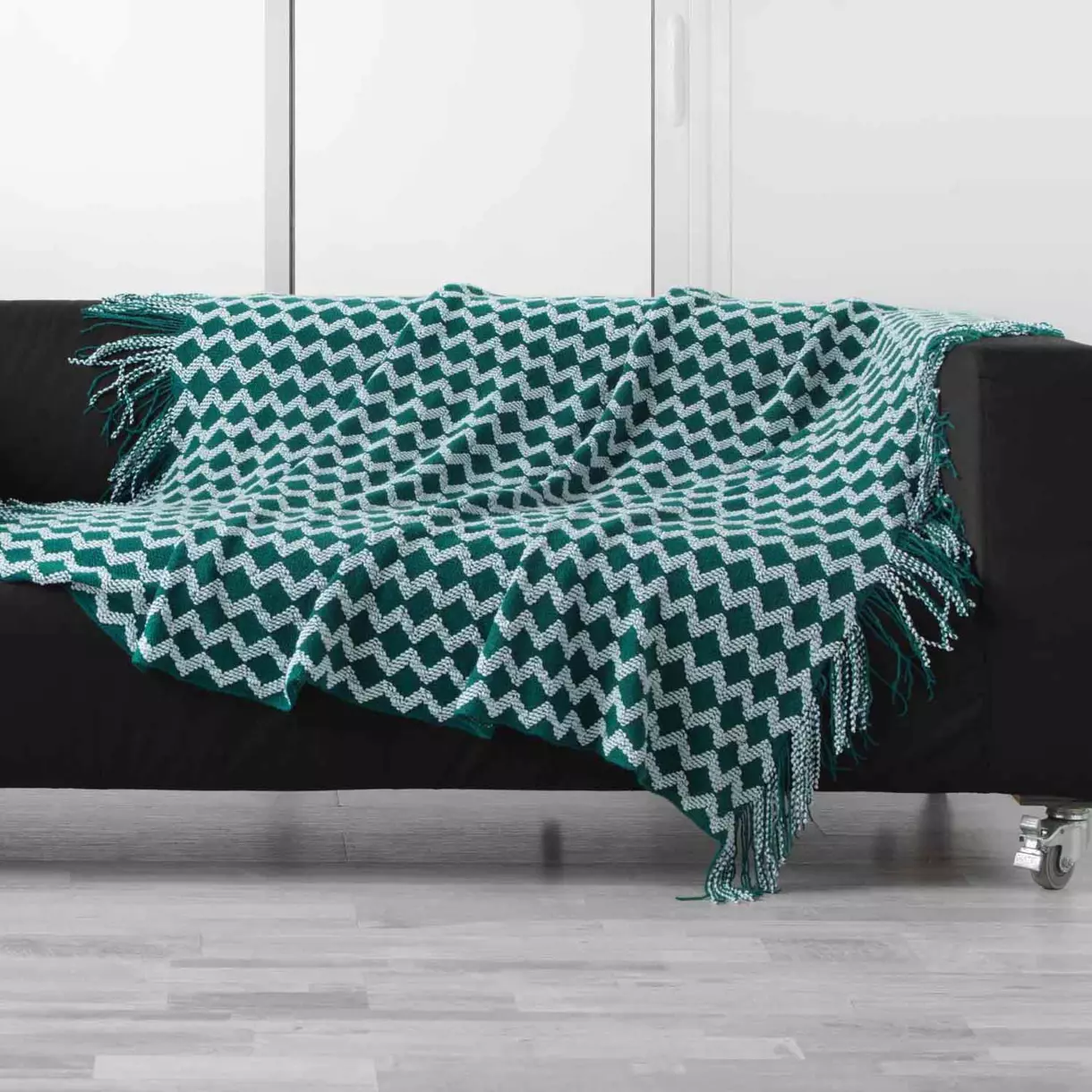 Jeté de canapé (150 cm) Sheryl Vert émeraude 1