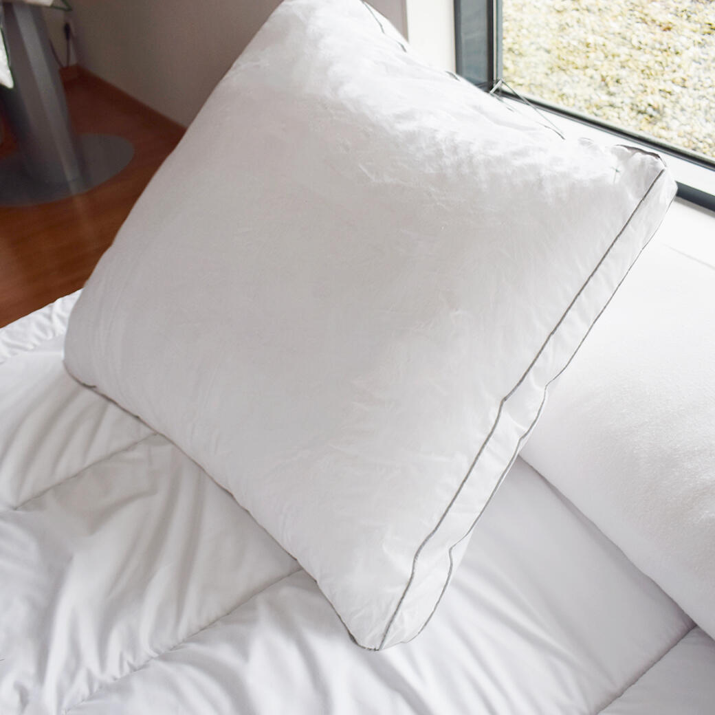 Cuscino quadrato (65 cm) Sensation Duvet Bianco 1