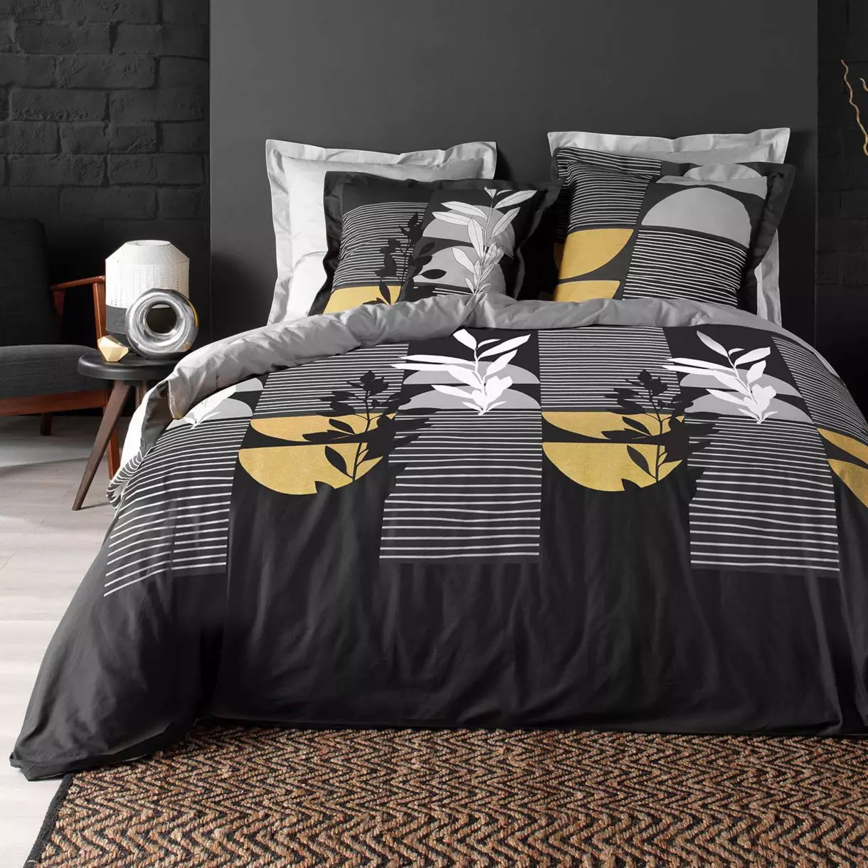 Housse de couette et deux taies coton (260 cm) Asior Noire 1