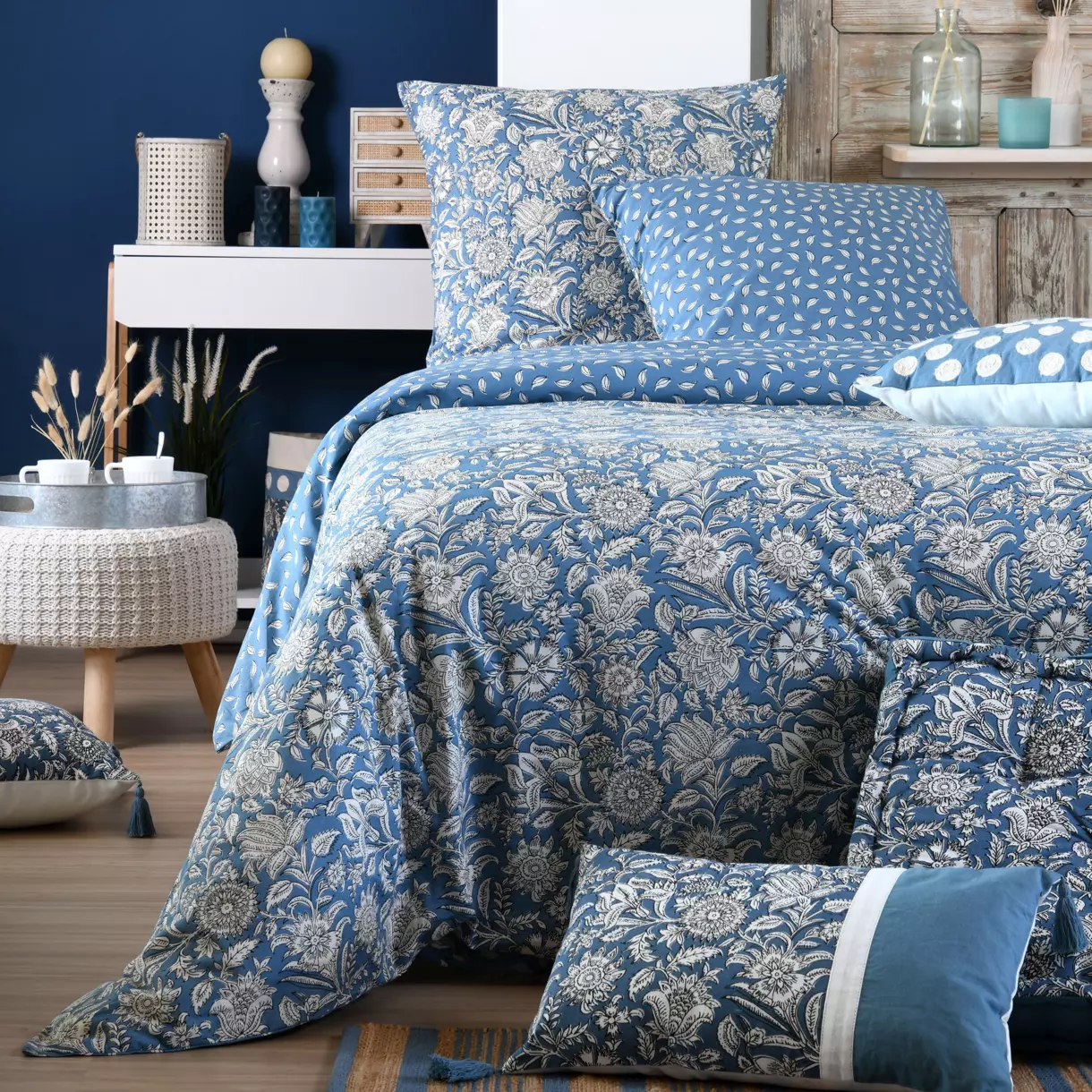 Housse de couette et deux taies coton (260 cm) Julianne Bleue 1