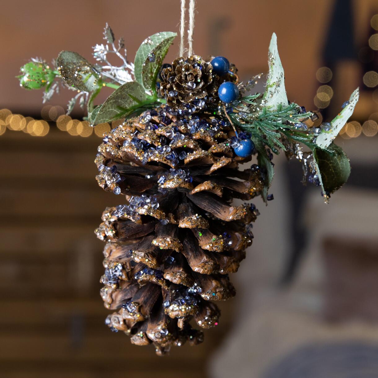 Piña de pino de Navidad para colgar Seli Natural 1