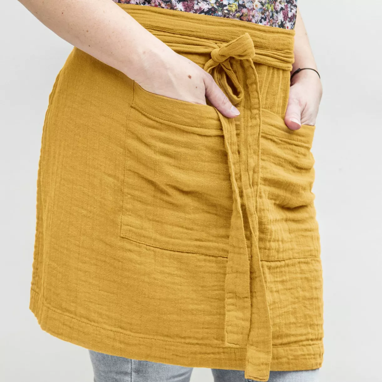 Kochschürze mit Taschen aus Baumwoll-Gaze Gaïa Safrangelb 1