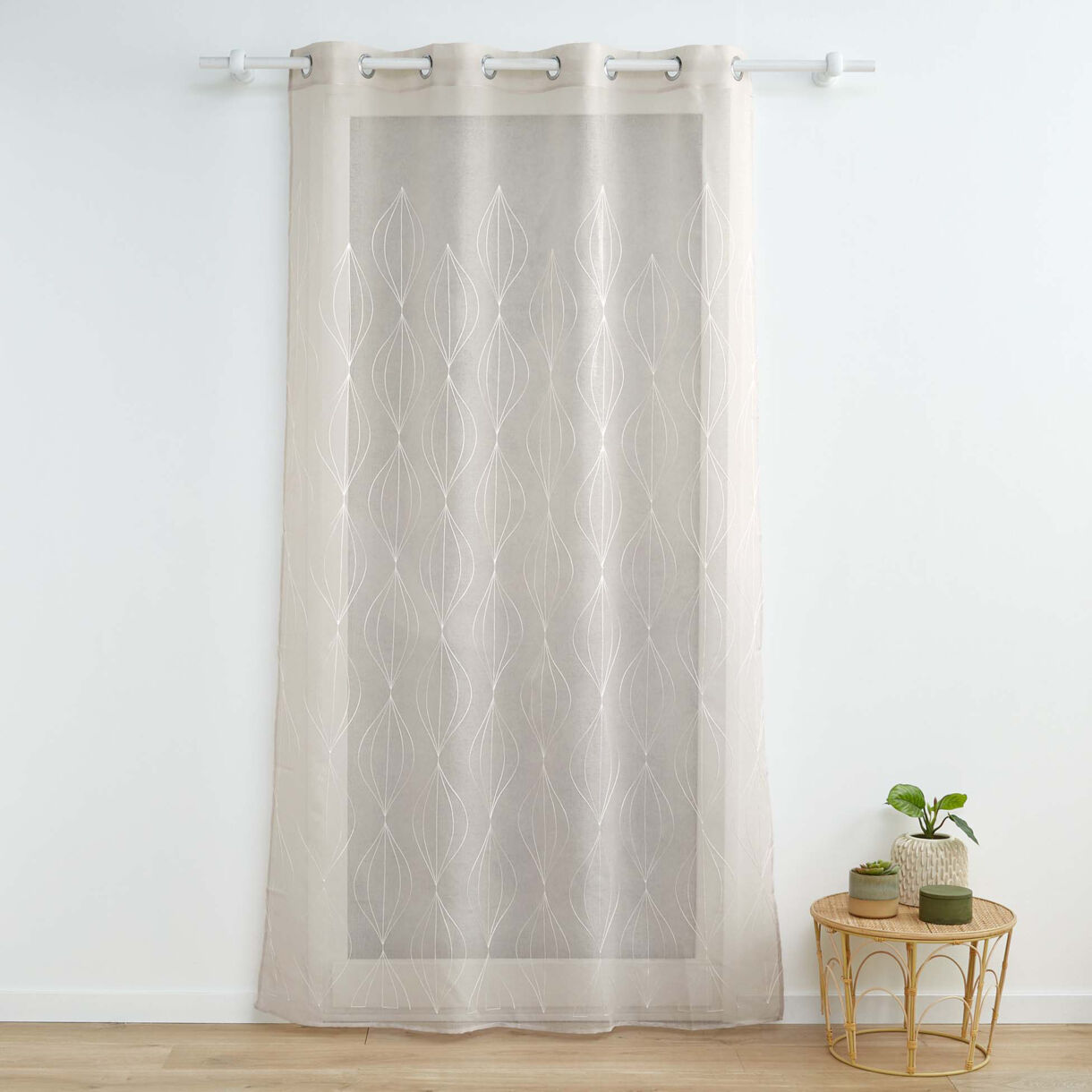 PANNEAU A OEILLETS 140 x 240 CM VOILE SABLE BRODE GALACTEE TAUPE