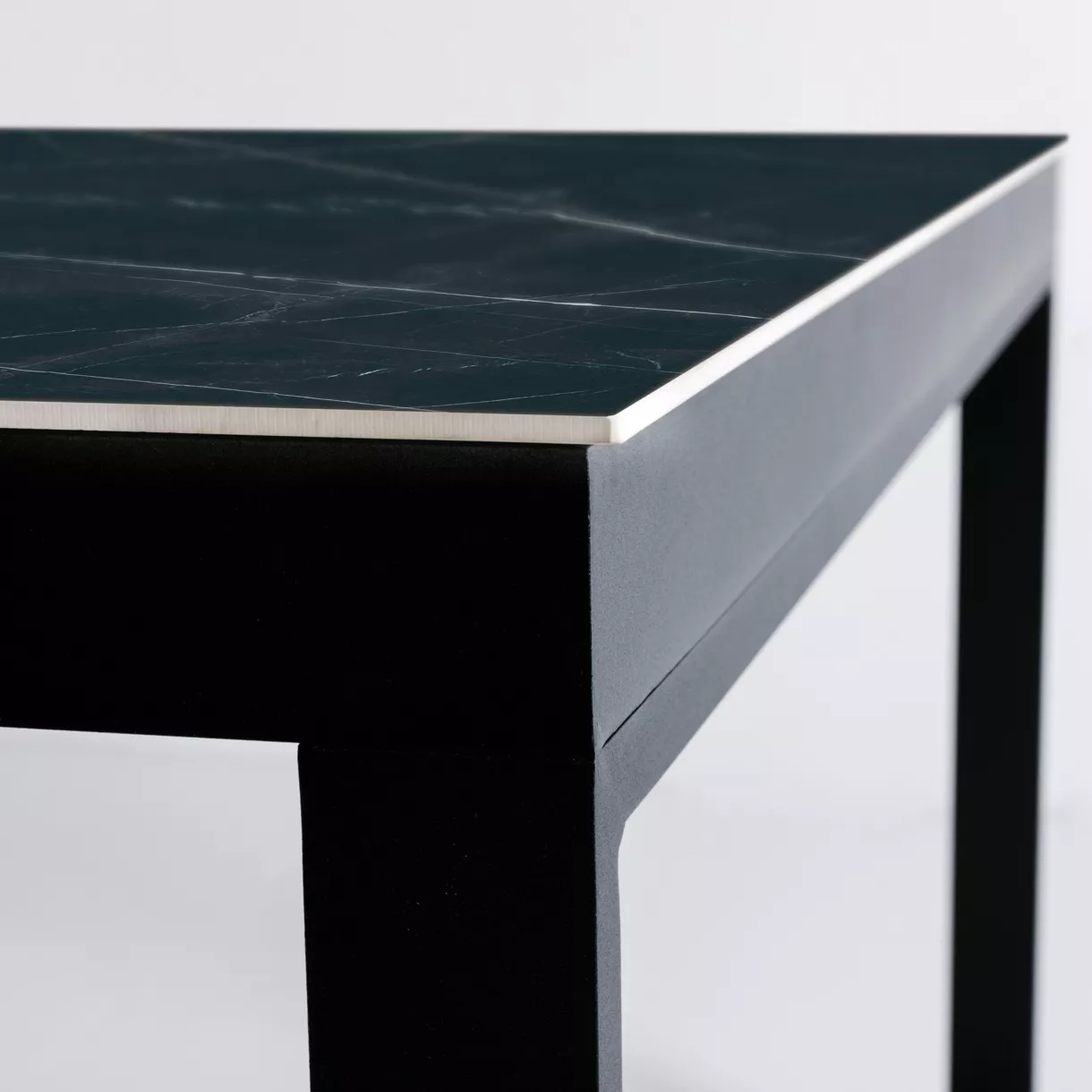 Tuintafel 12 zitplaatsen Aluminium/Keramiek Kore (260 x 120 cm) - Zwart/gemarmerd zwart