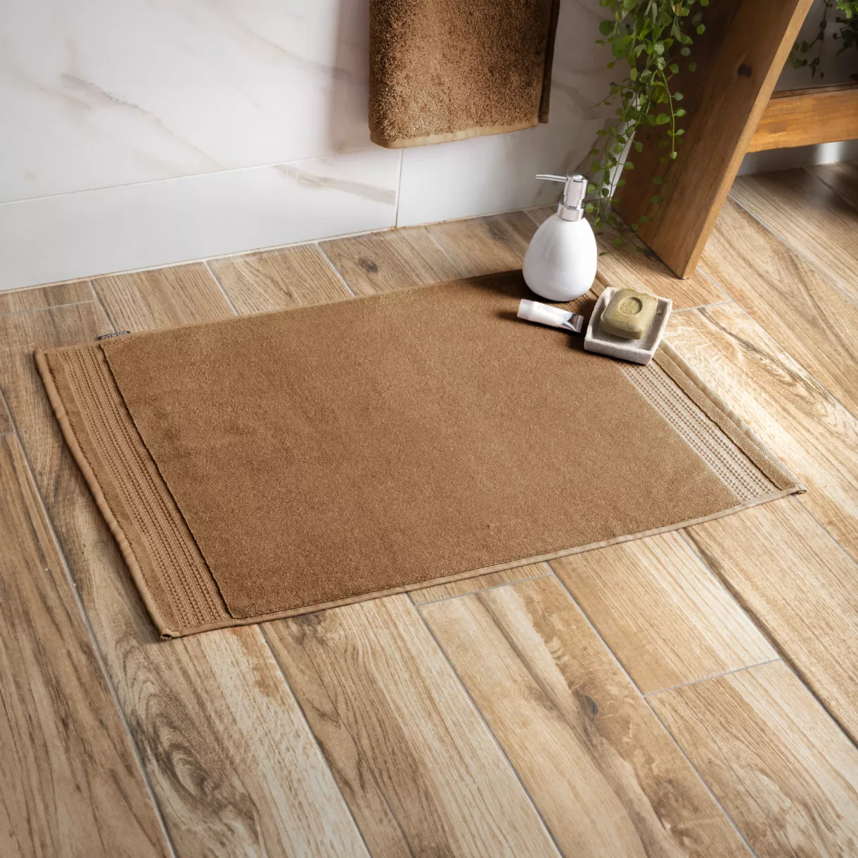 Tapis de bain coton bio (70 cm) Garance Camel 1