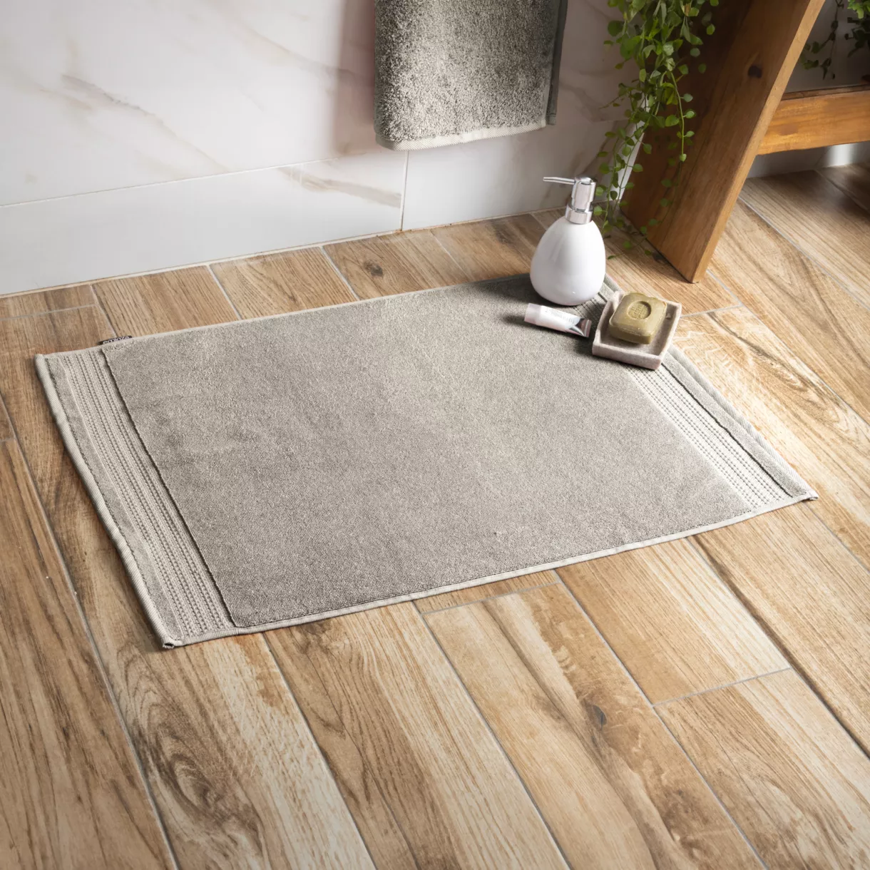 Tapis de bain coton bio (50 x 70 cm) Méline Gris argile