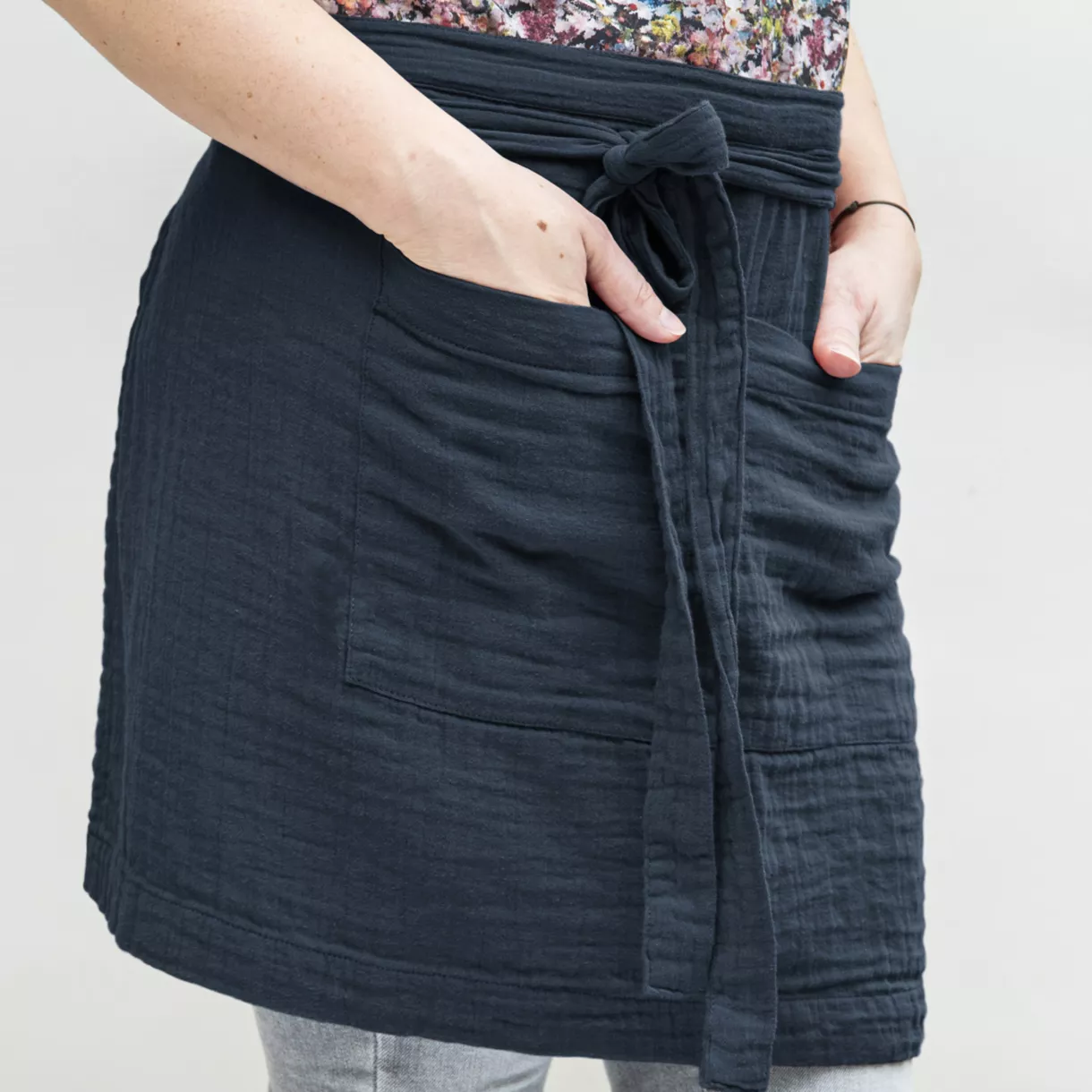 Tablier avec poches gaze de coton Gaïa Bleu nuit