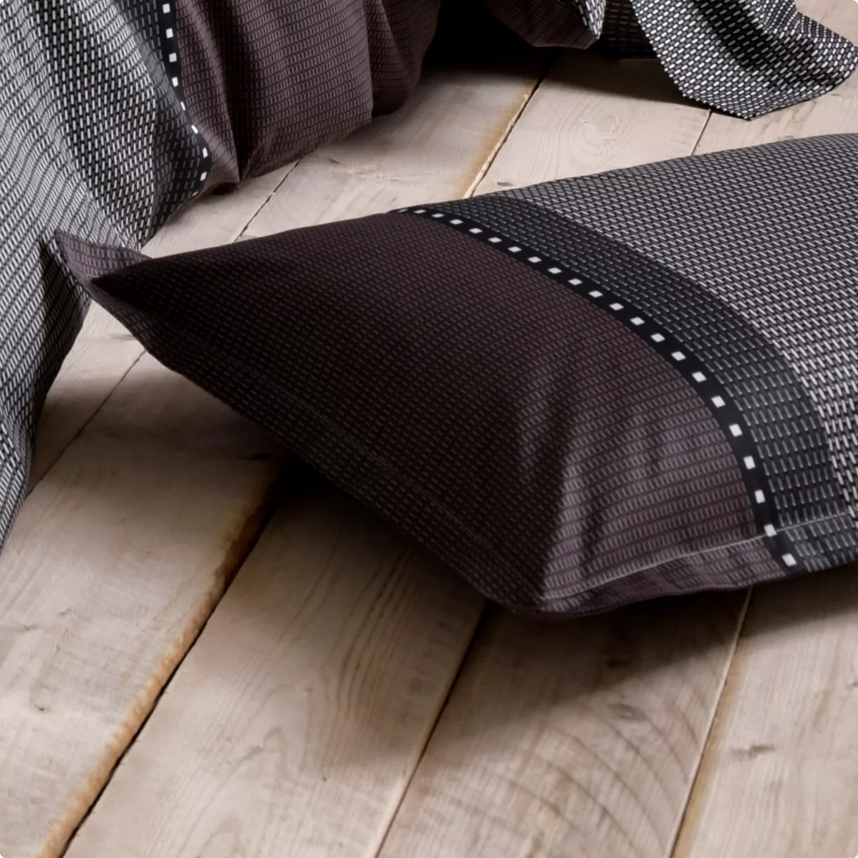 Funda para almohada rectangular satén de algodón Enzo Negra