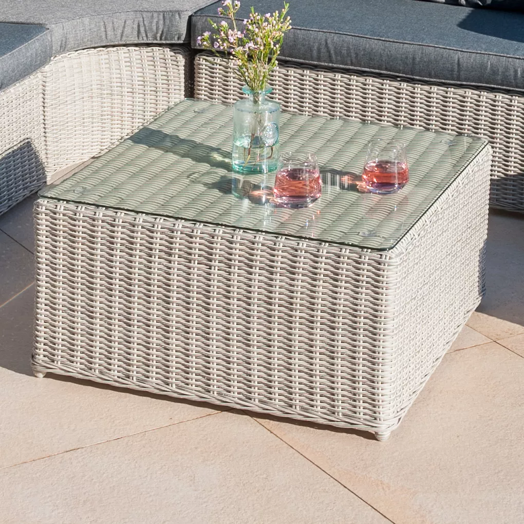 Table basse de jardin carrée résine tressée Calvi - Gris