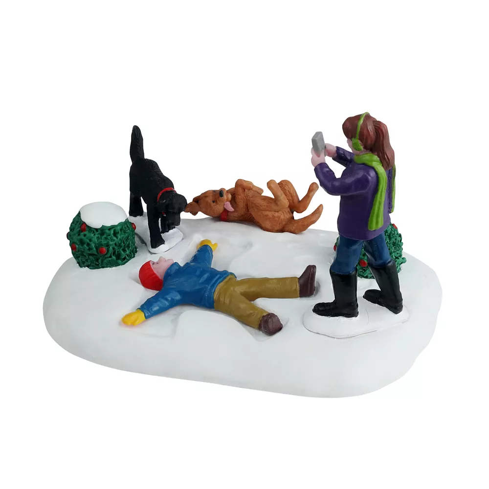 Lemax Figuren Sneeuwengel tussen vrienden