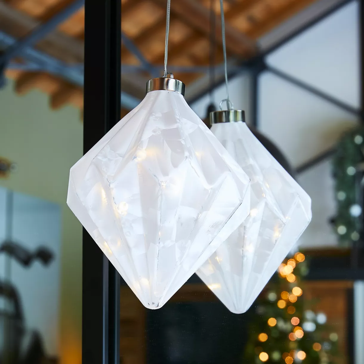 Hangende glazen lamp op batterijen 15 LED (H20 cm) Diamant Warm wit