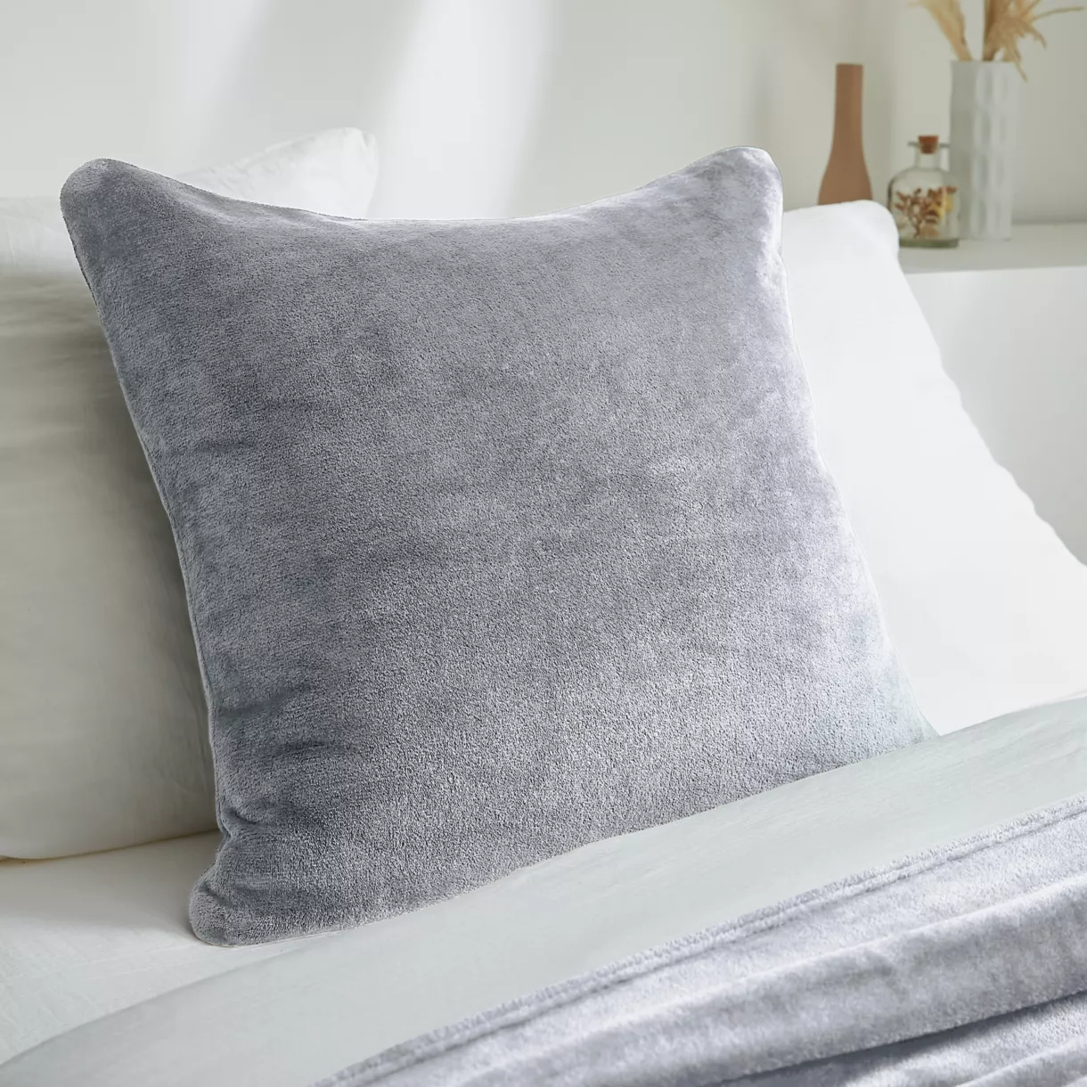 Housse de coussin carrée flanelle (60 x 60 cm) Didou Gris clair
