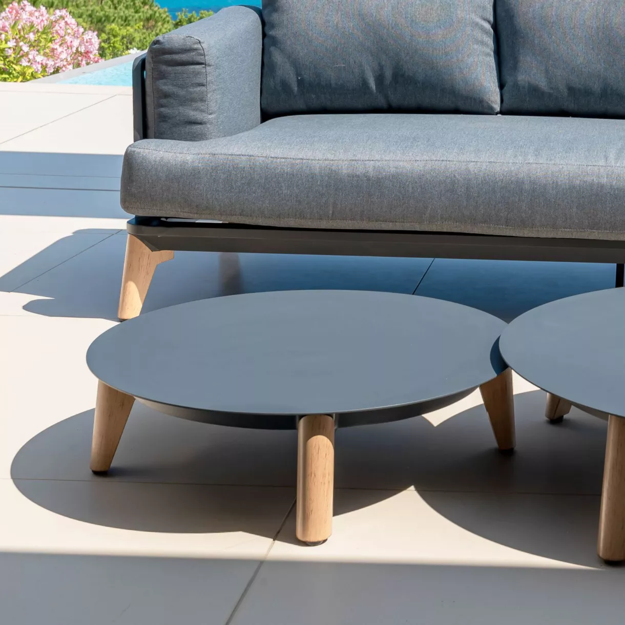 eminza Table basse de jardin ronde (D68 cm) Monte Carlo Gris anthracite