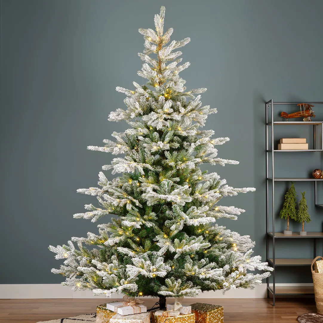 Sapin de Noël artificiel lumineux 700LED H240 cm Glorious Vert enneigé