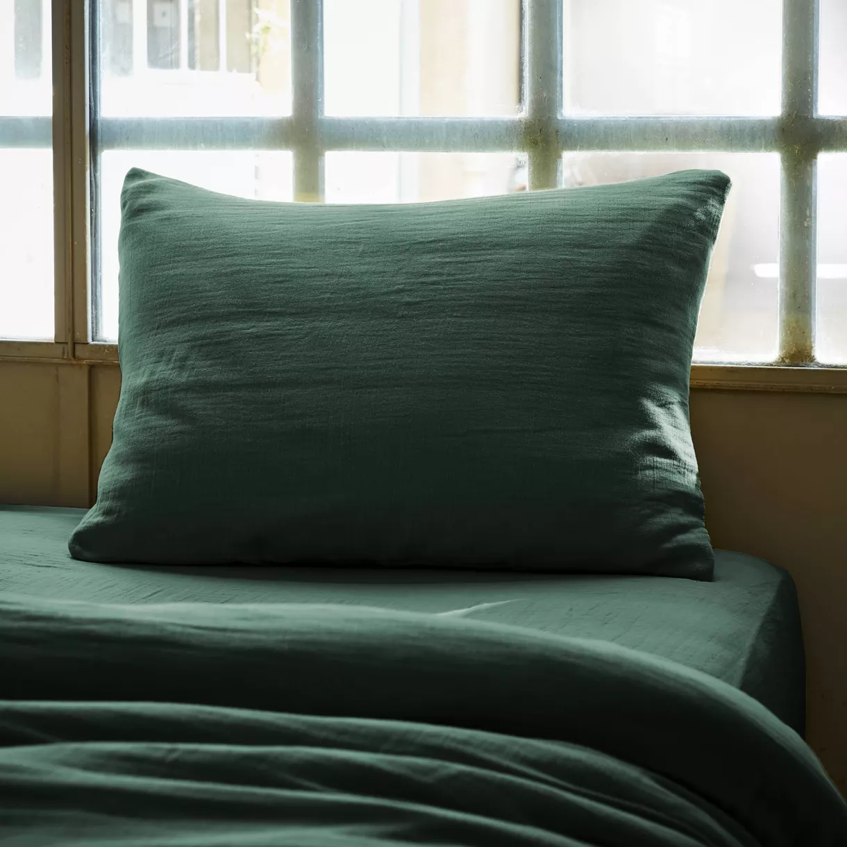 Rechteckiger Kissenbezug aus Baumwollgaze (50 x 80 cm) Gaïa Tannengrün