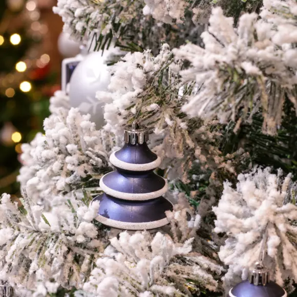 Árbol artificial de Navidad con luces y decorado Real	 Alto 210 cm Verde nevado 3