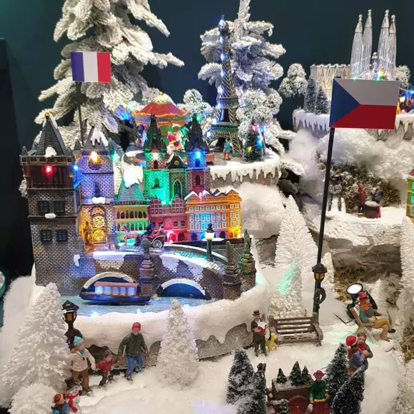 Verlicht en muzikaal kerstdorp Praag 3