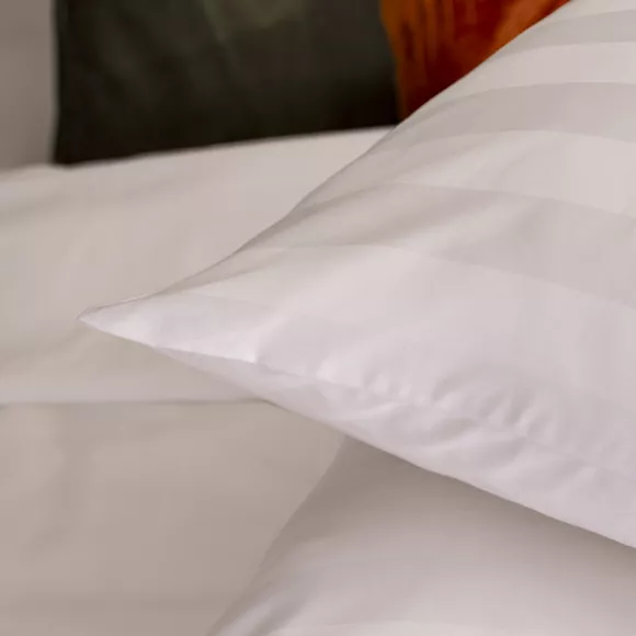 PARURE COT SATN BLC 260X240 L, 260 x P, 240 x H, 0,5 cm Blanc