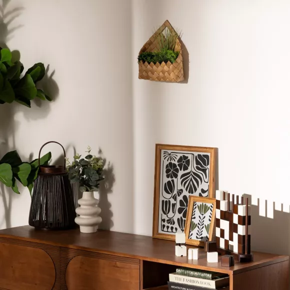 Kunstmatige planten gehangen in een bamboe mand (H27 cm) Jika
