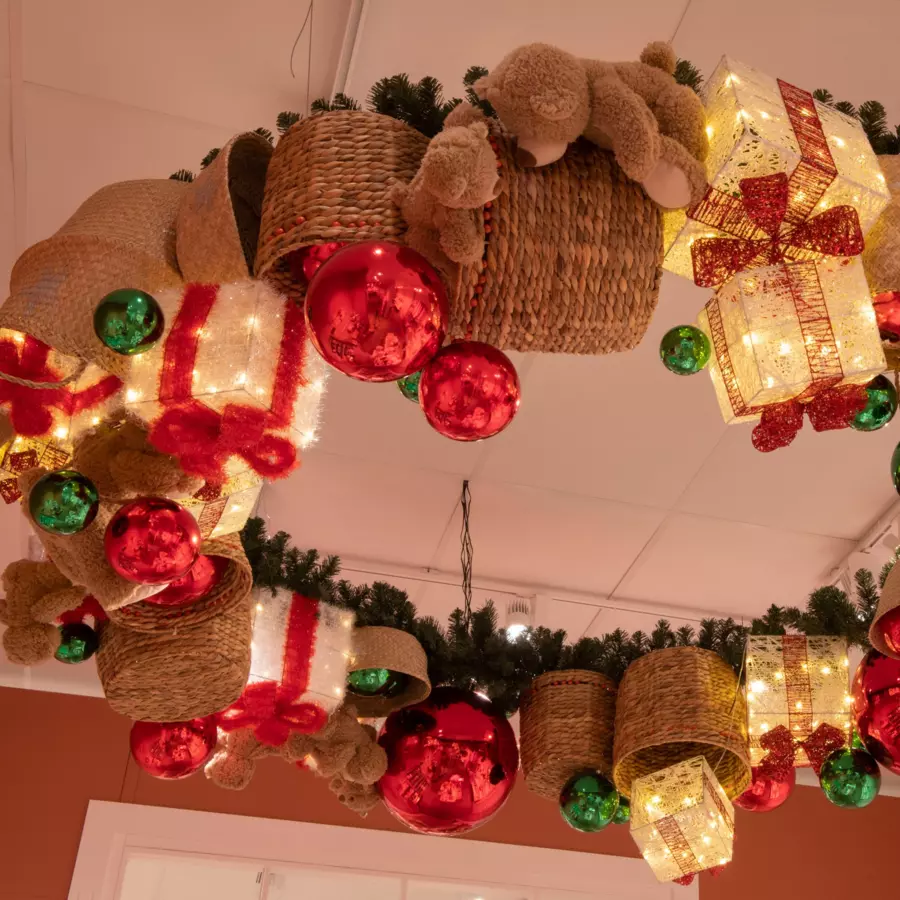 Juego de 3 regalos de pilas con cinta roja	 con luz Blanco cálido 65 LED 4
