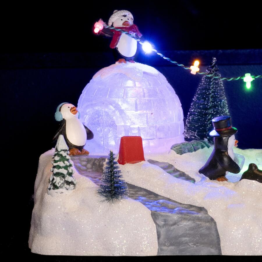 Scène de vie illuminée à piles Aire de jeu des pingouins 4