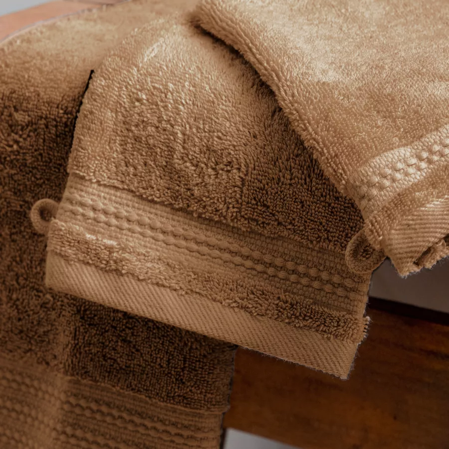 Juego de 2 guantes de baño en algodón bio Garance Camel
