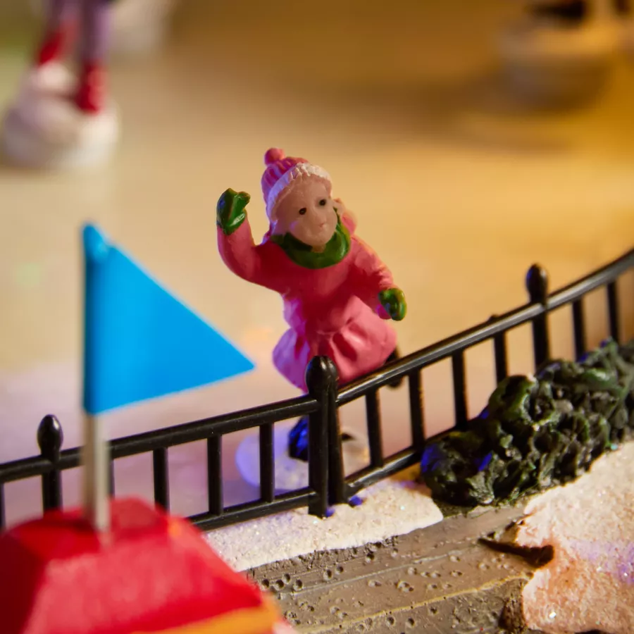 Verlicht en muzikaal kerstdorp Buiten ijsbaan