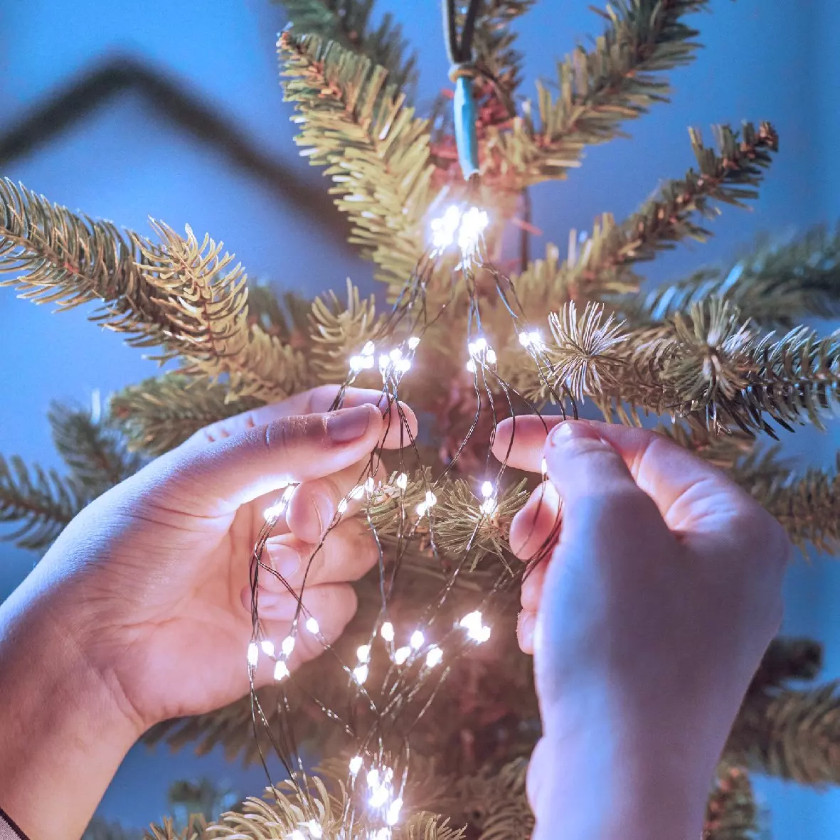 Cortina de luces para árbol Flashing light alto 2,10 cm Blanco frío 672 LED 2