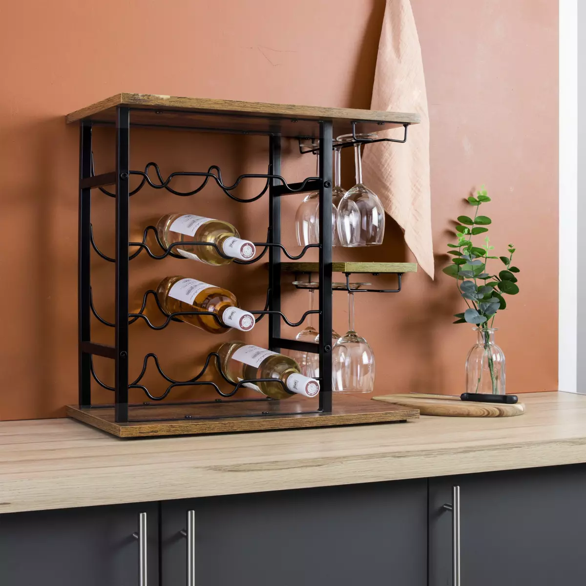 Mueble portabotellas industrial con 12 compartimentos y portavasos (H50 cm) Arthur Negro 1