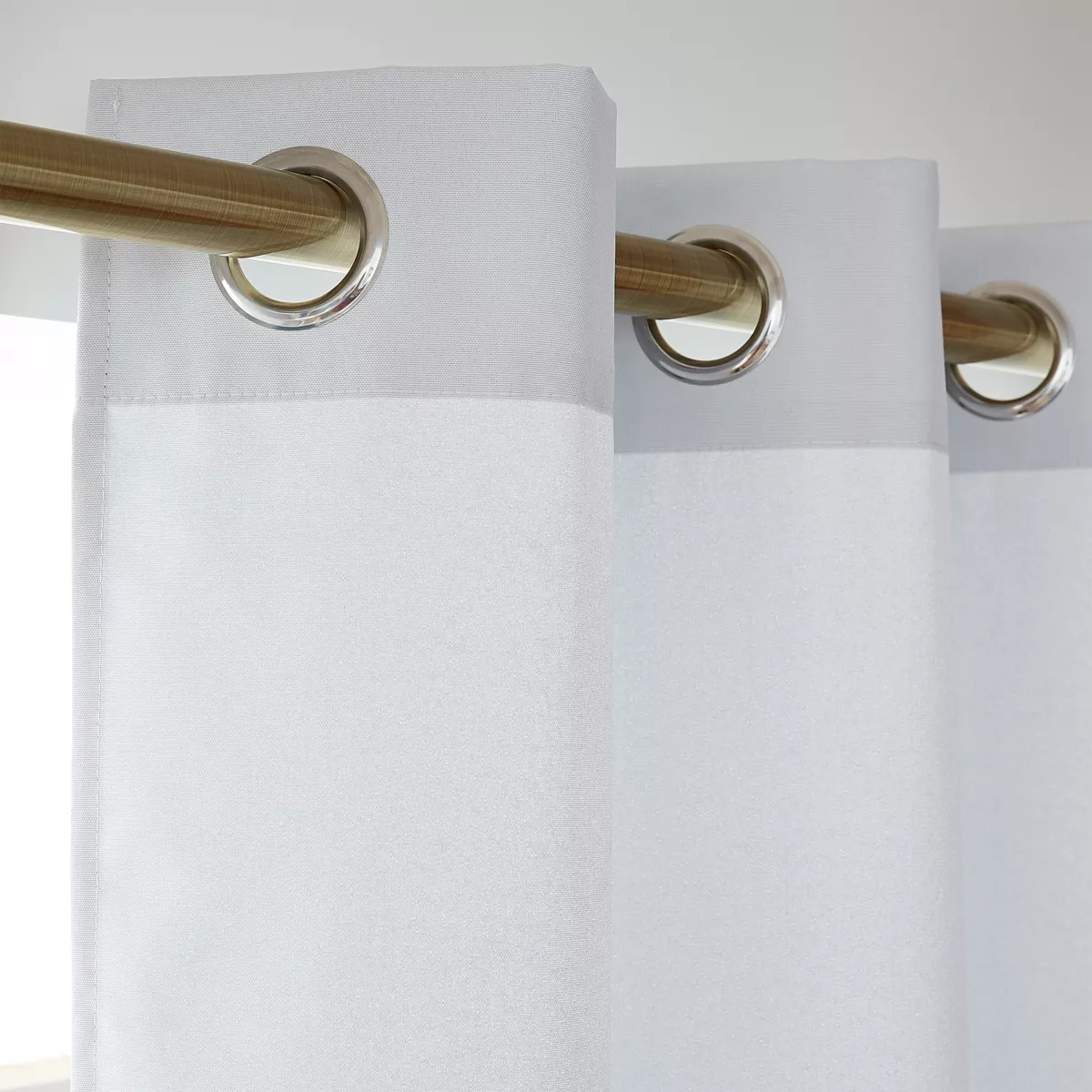 EM RIDEAU A OEILLETS 140 x 240 CM POLYESTER UNI THERMIQUE SUMMIT BLANC