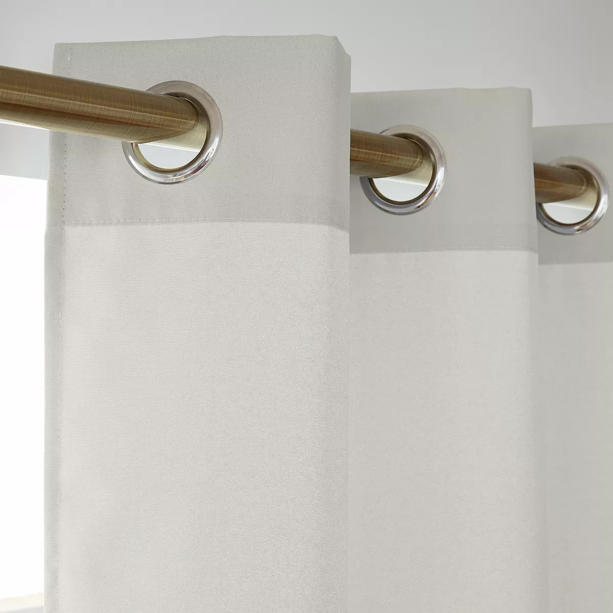 EM RIDEAU A OEILLETS 140 x 180 CM POLYESTER UNI THERMIQUE SUMMIT NATUREL