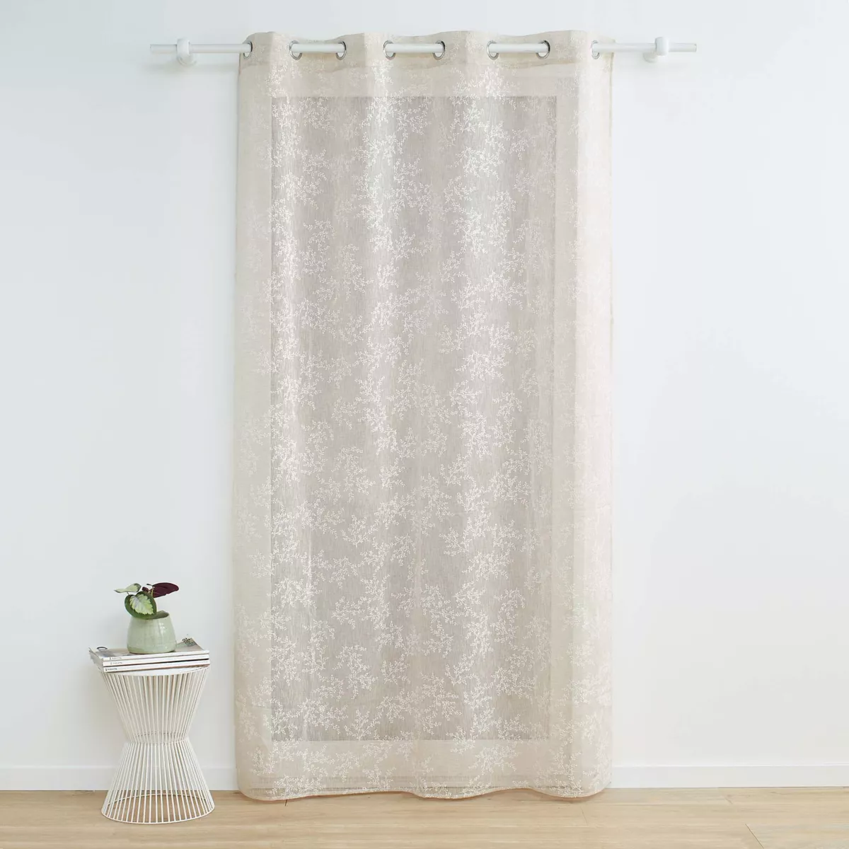 PANNEAU A OEILLETS 140 x 240 CM VOILE TISSE APPLIQUE KARLA TAUPE
