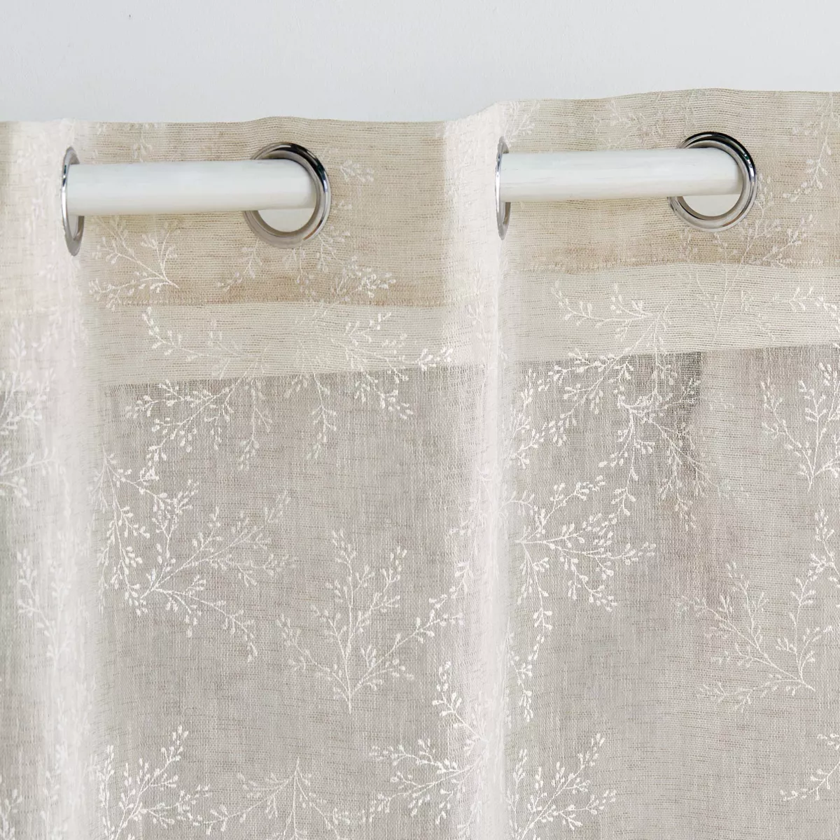 PANNEAU A OEILLETS 140 x 240 CM VOILE TISSE APPLIQUE KARLA TAUPE