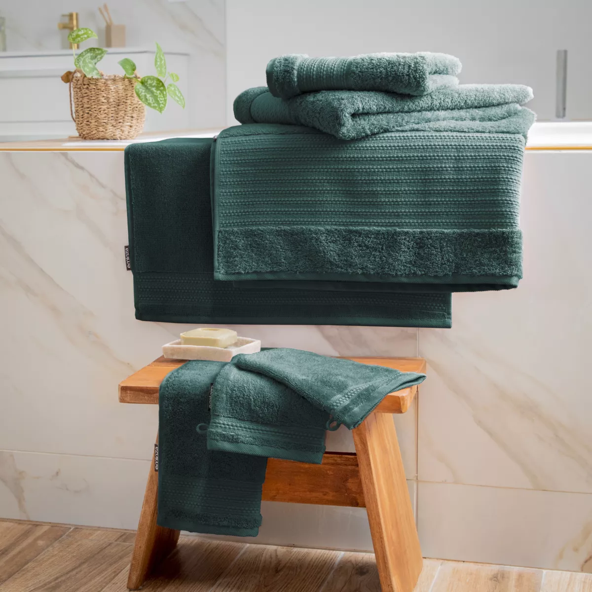 Serviette de bain coton bio (30 x 50 cm) Méline Vert émeraude
