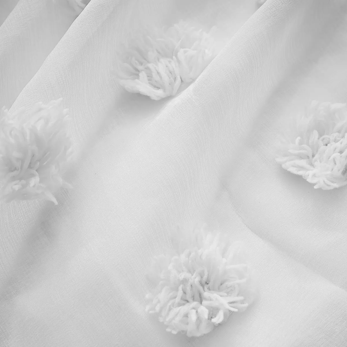 Gardine mit Ösen & Pompons (180 x 240 cm) Suzie Weiß