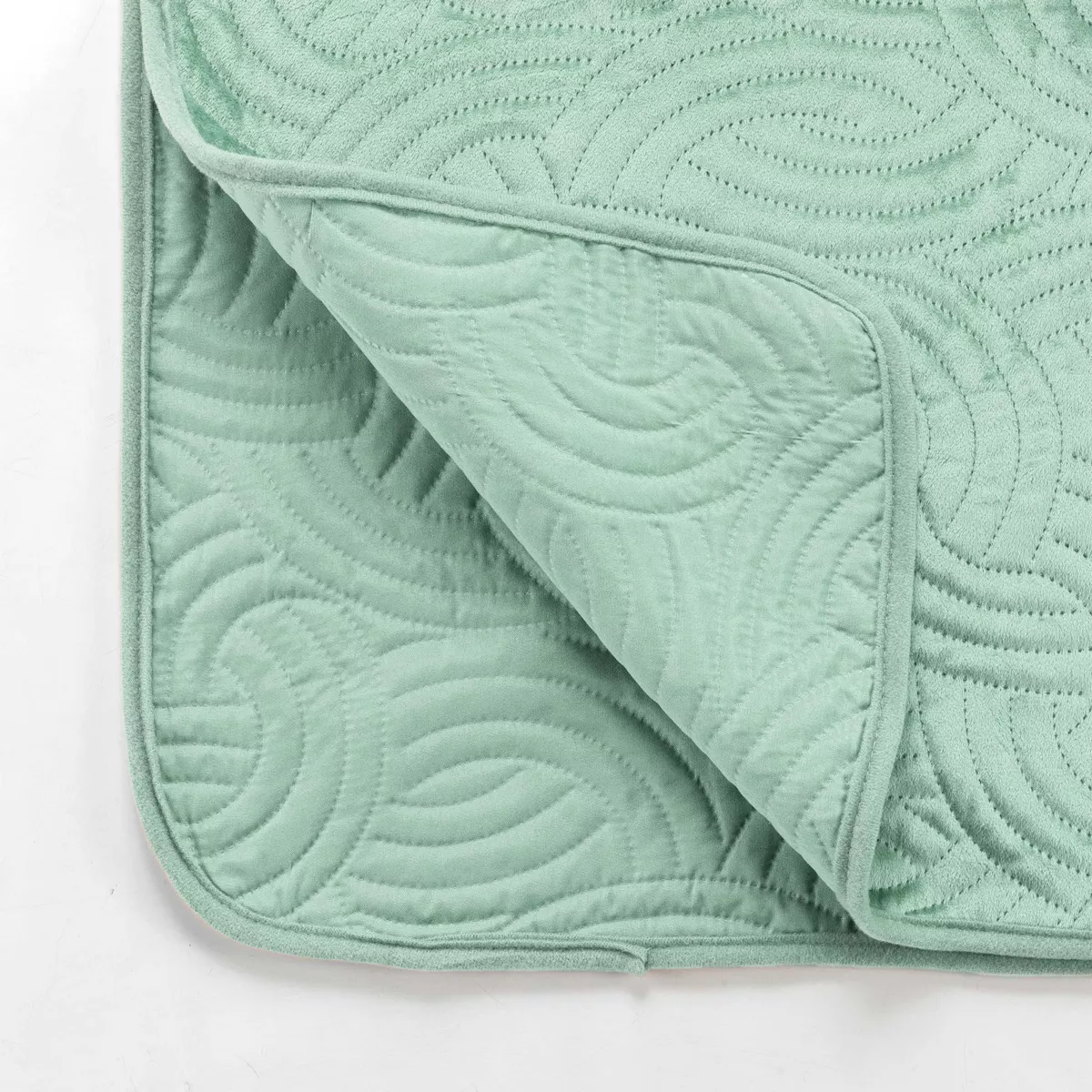 Couvre-lit matelassé et taies d'oreiller velours (240 x 220 cm) Solange Vert sauge