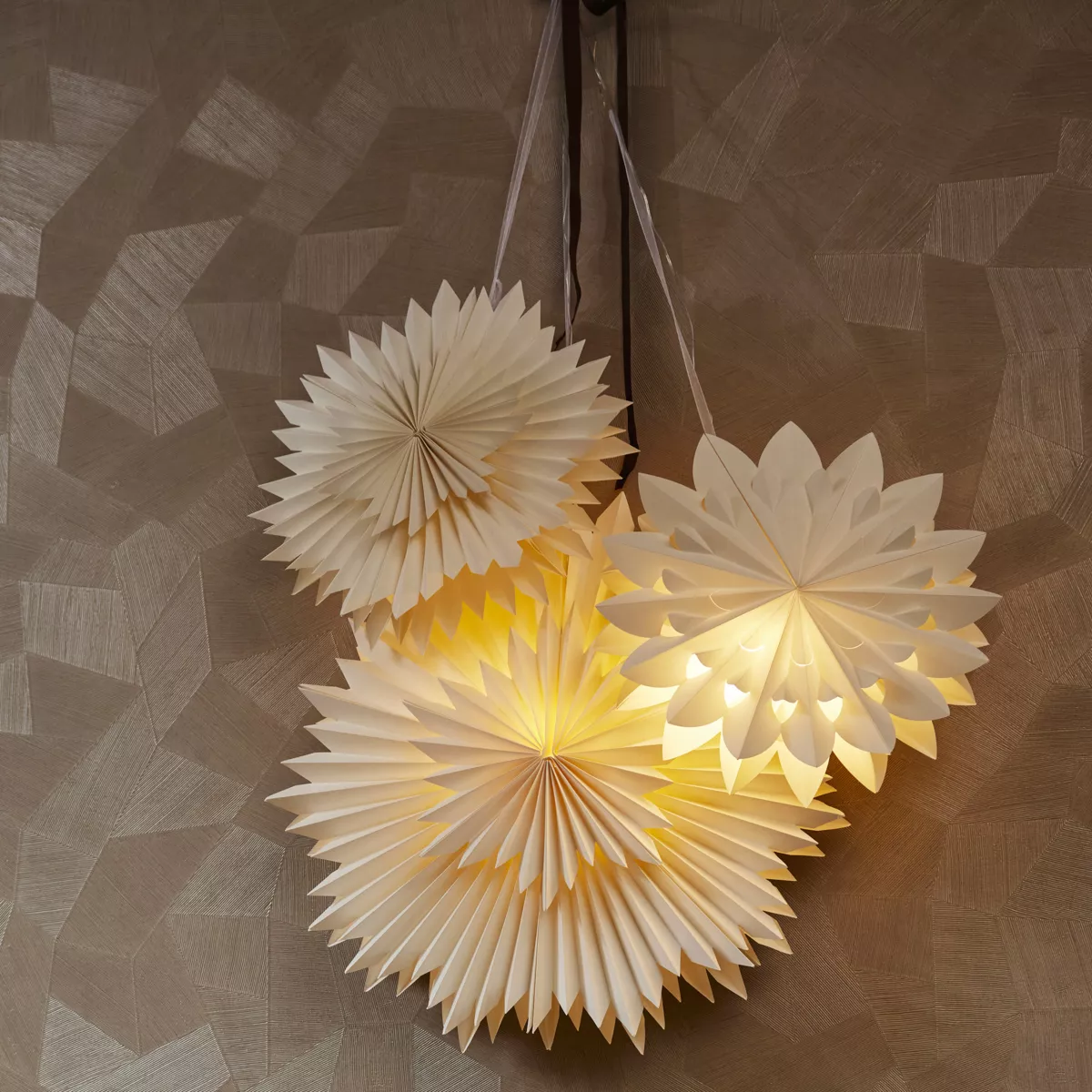Decorazione da appendere luminosa in carta LED (D40 cm) Origami Star Bianco caldo