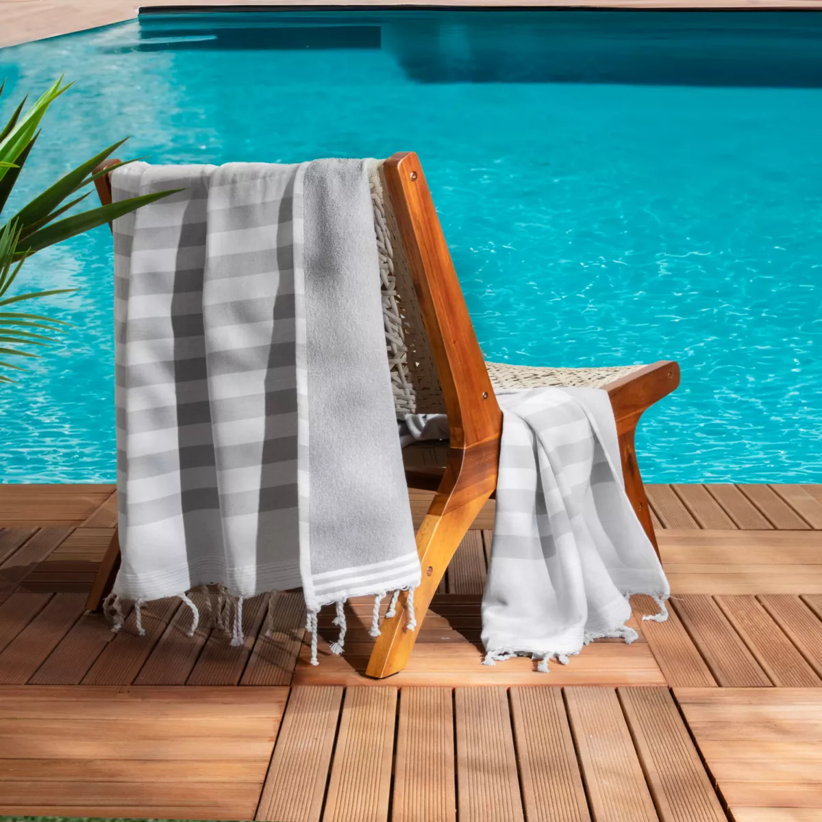  EM - Fouta avec franges 100 x 200 cm Coton tissŽ teint + Žponge CORALIA Pampa 