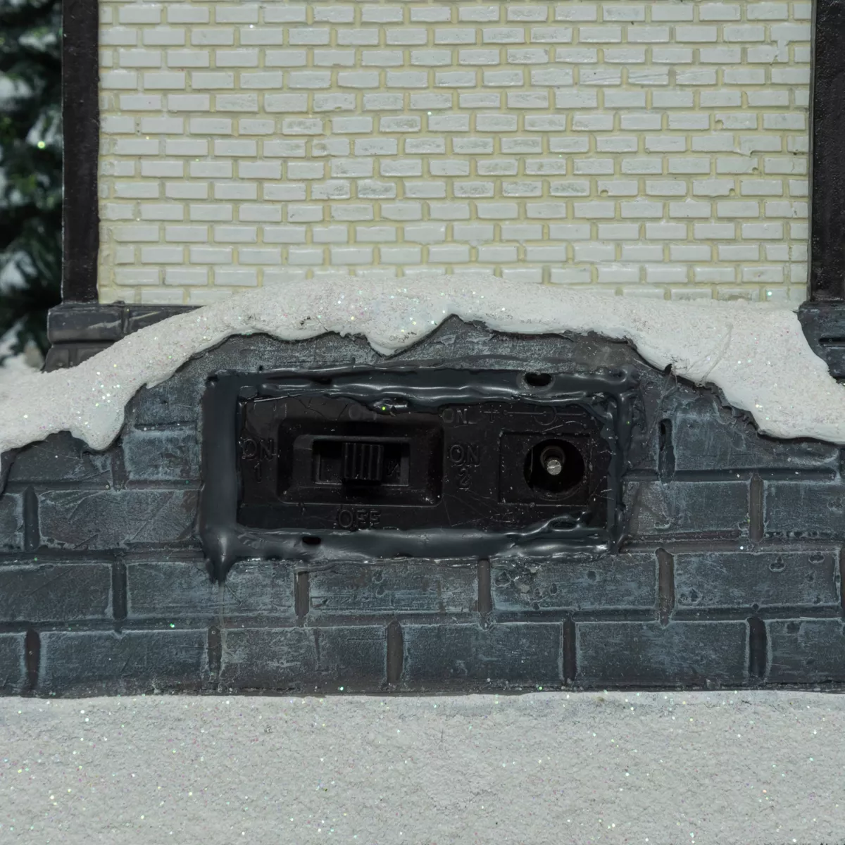 Scène de vie illuminée, musicale et animée (H30 cm) Église du village