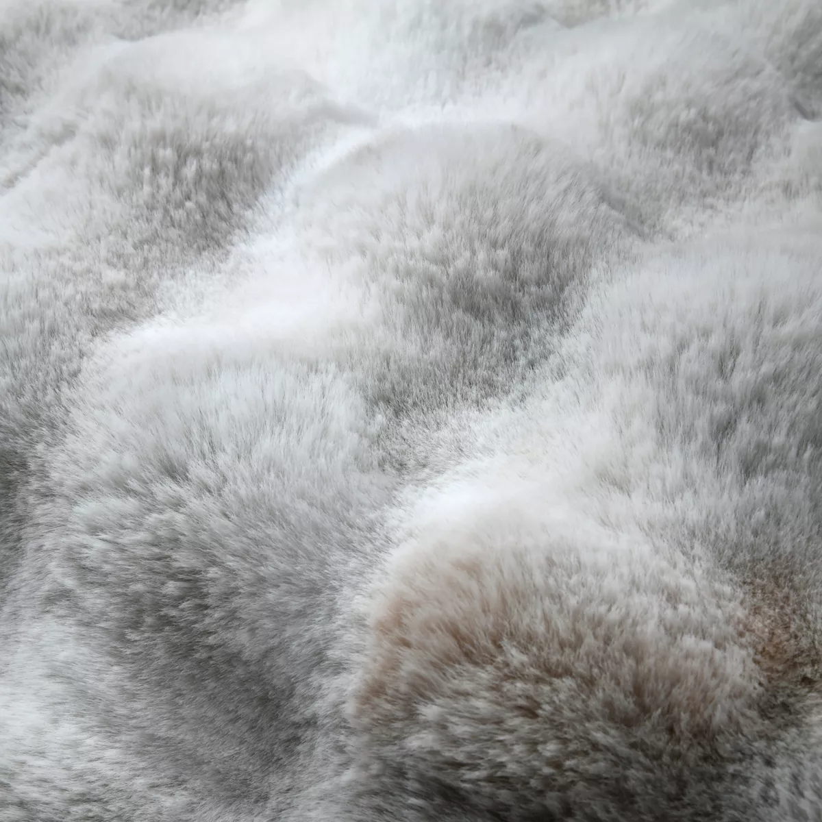 Plaid fausse fourrure (130 x 150 cm) Nebraska Gris perle