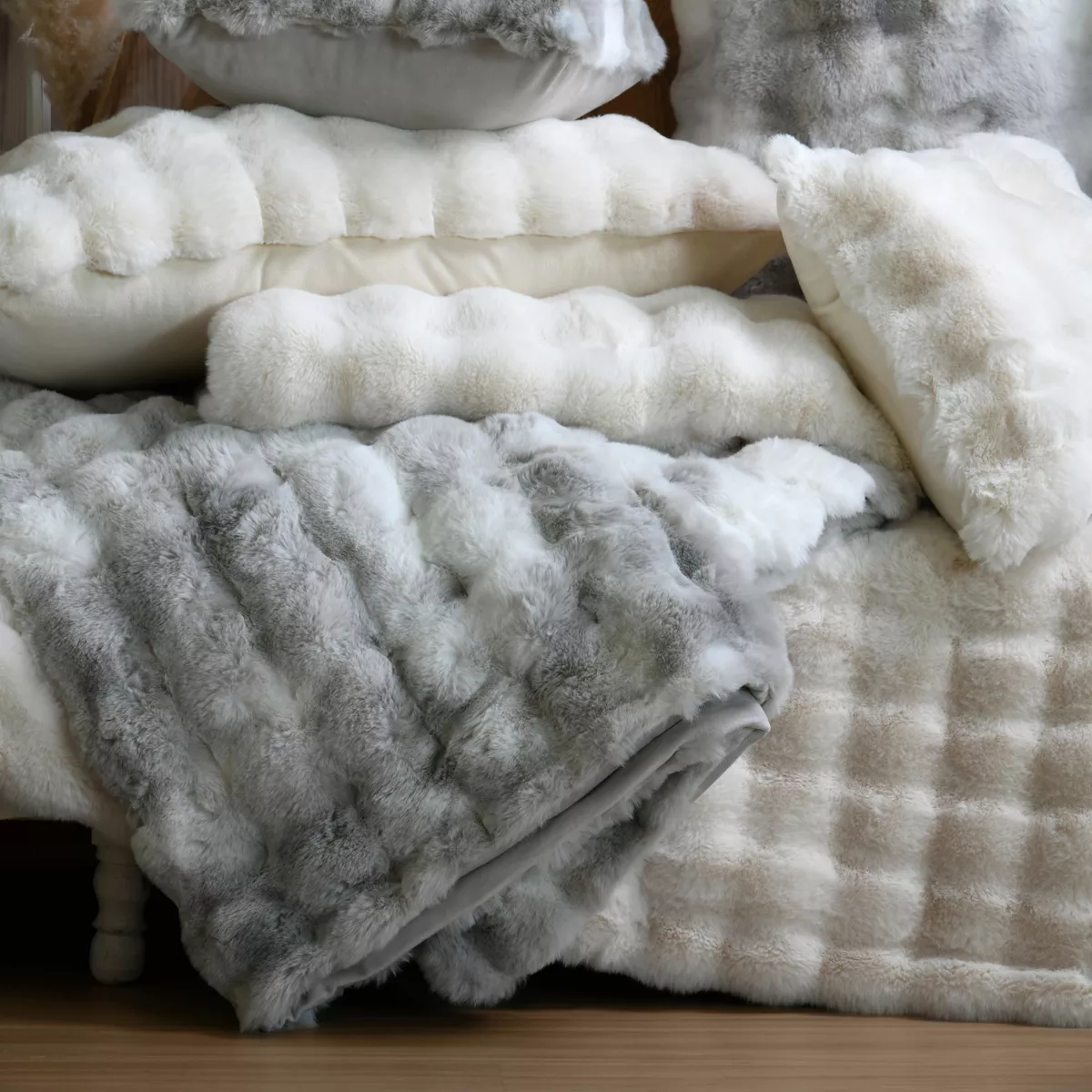 Plaid in finta pelliccia (130 x 150 cm) Nebraska Grigio perla