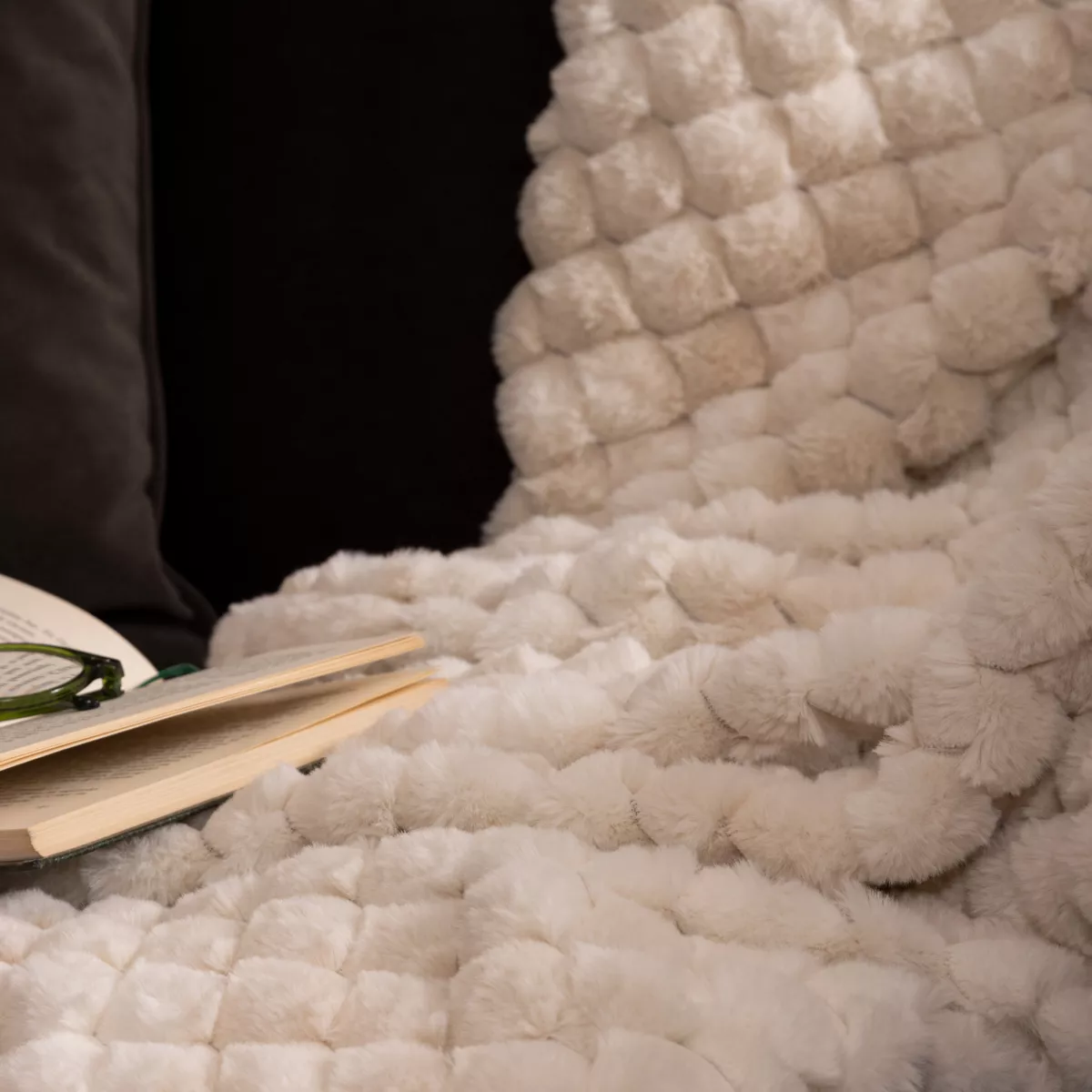 Kuscheldecke aus Kunstfell (120 x 160 cm) Adriel Beige