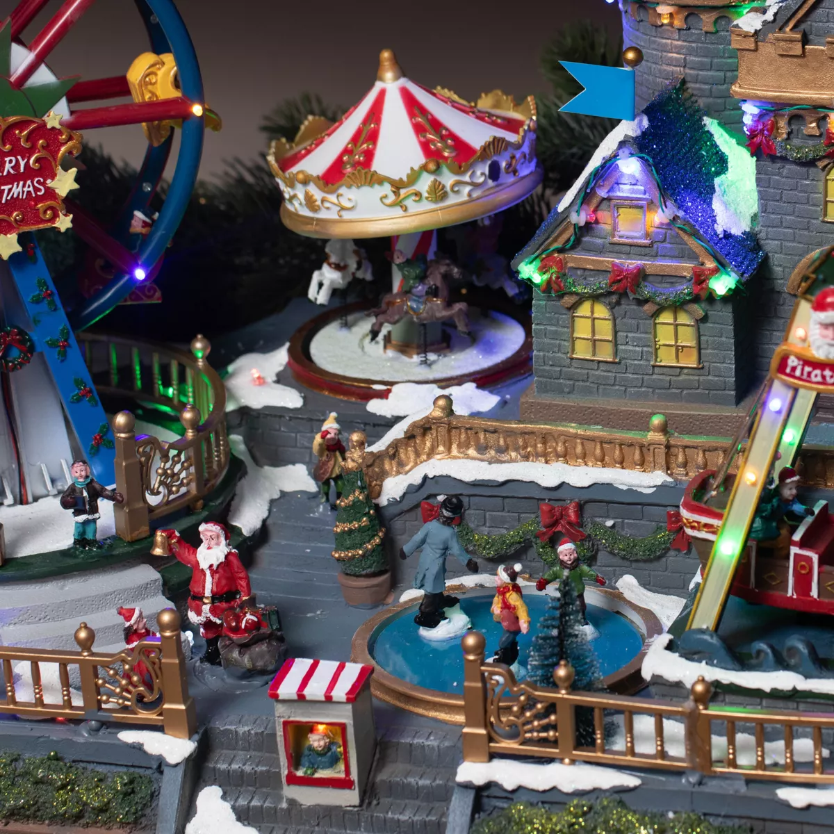 Villaggio di Natale luminoso e musicale Festa