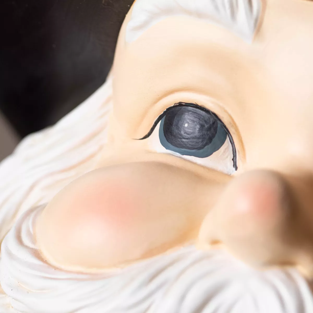 Père Noël Géant sur piles (H166 cm) Klaus et sa lanterne illuminée