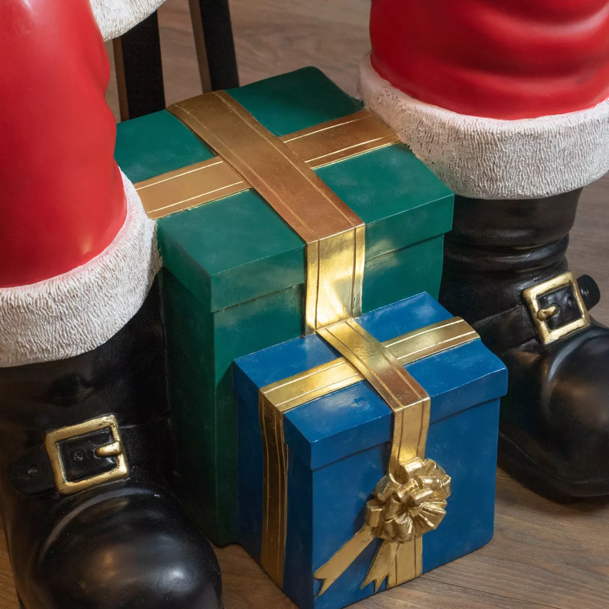 Traditioneller Weihnachtsman XXL (H137 cm) Klaus assis und les cadeaux