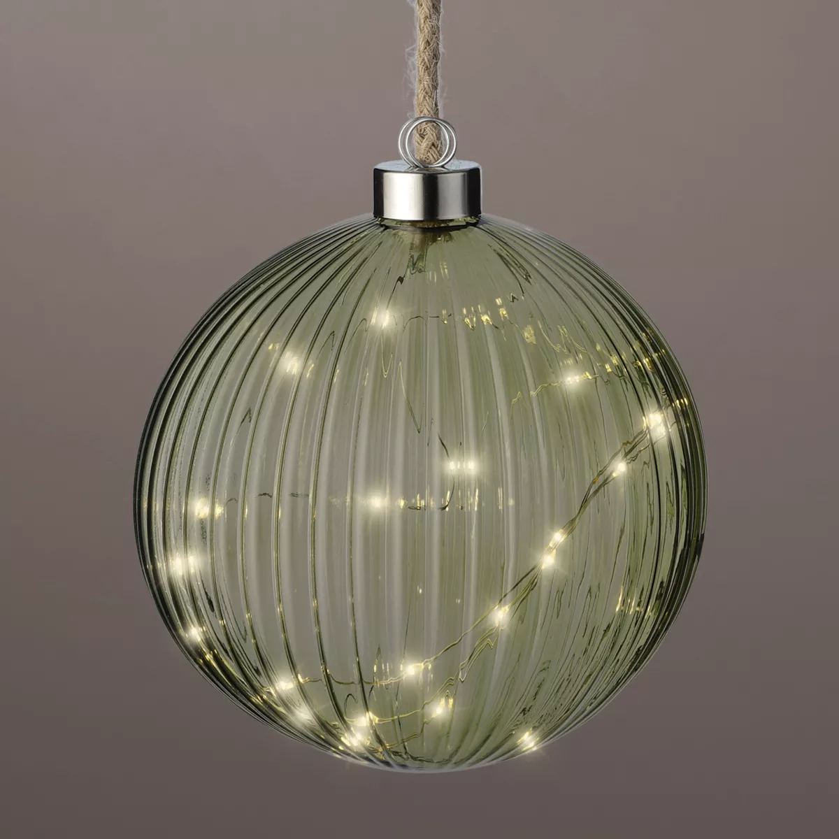 Beleuchtete Weihnachtsdeko Batteriebetrieben 30 LED (D14 cm) Vintage Teegrün/Warmweiß